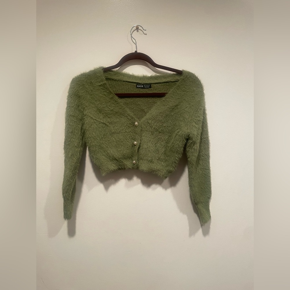 Green cropped fuzzy cardigan